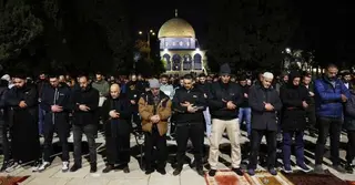 আল-আকসা মসজিদে ৫০ হাজার ফিলিস্তিনির নামাজ আদায়